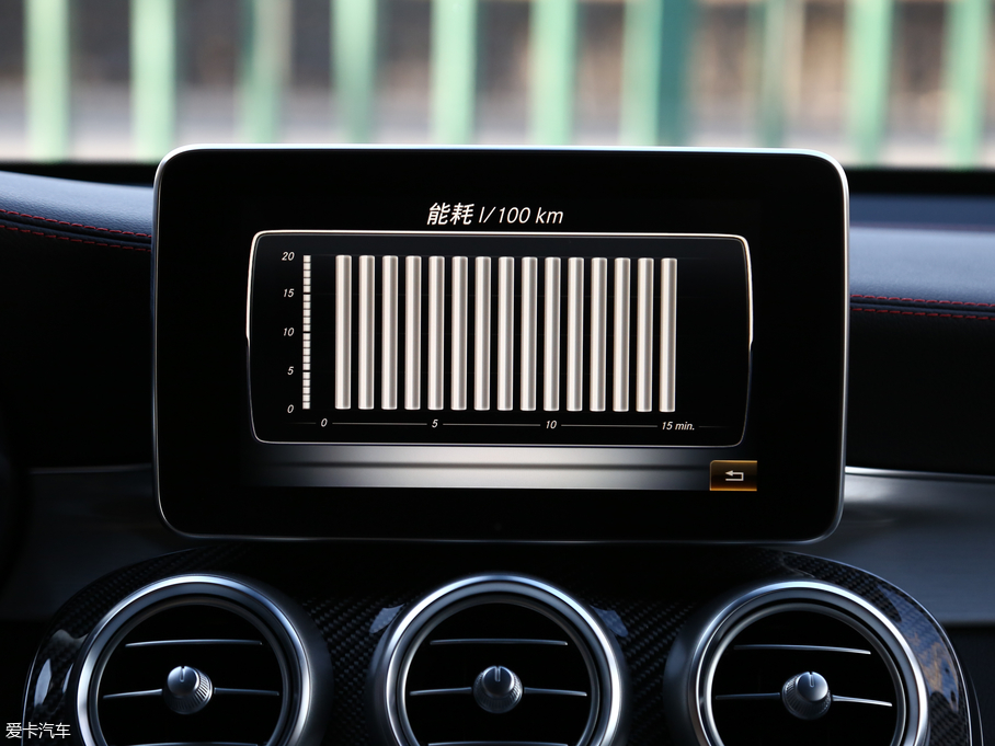 2017YGLC AMG AMG GLC 43 4MATIC ؄e