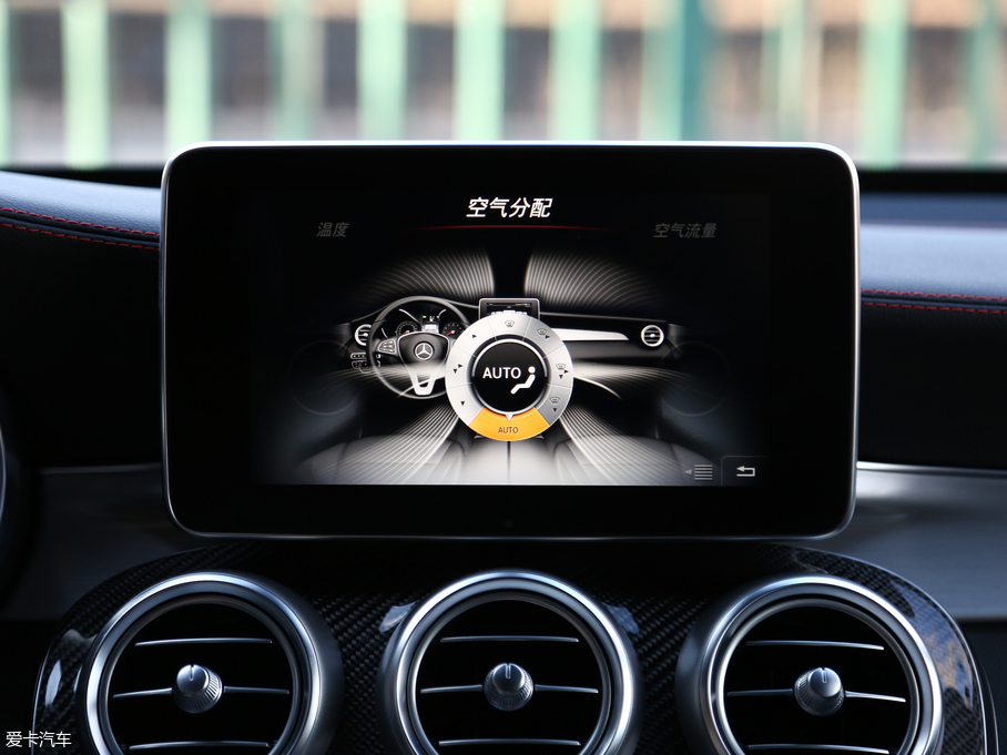 2017YGLC AMG AMG GLC 43 4MATIC ؄e