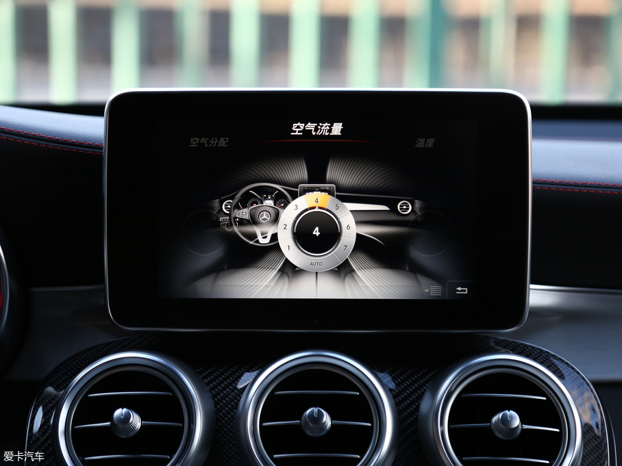 2017YGLC AMG AMG GLC 43 4MATIC ؄e