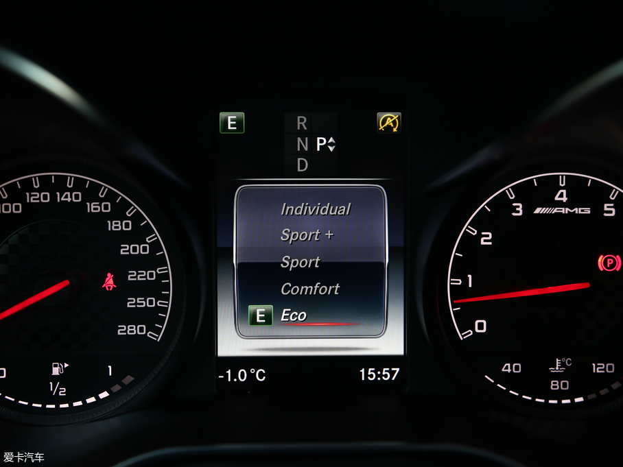 2017YGLC AMG AMG GLC 43 4MATIC ؄e