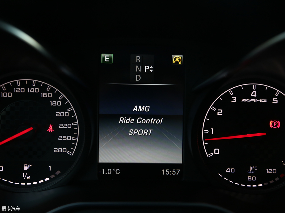 2017YGLC AMG AMG GLC 43 4MATIC ؄e