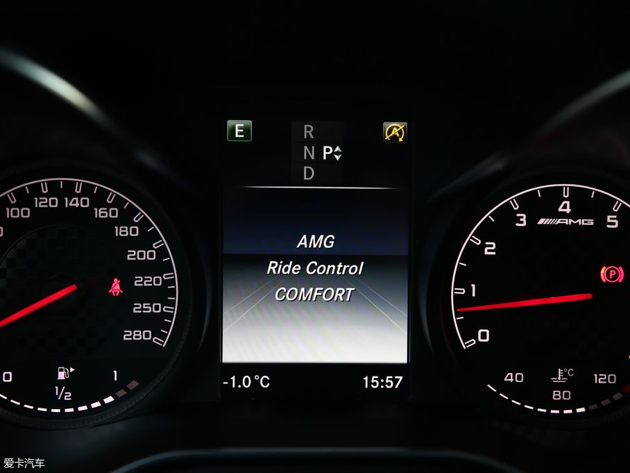 2017YGLC AMG AMG GLC 43 4MATIC ؄e