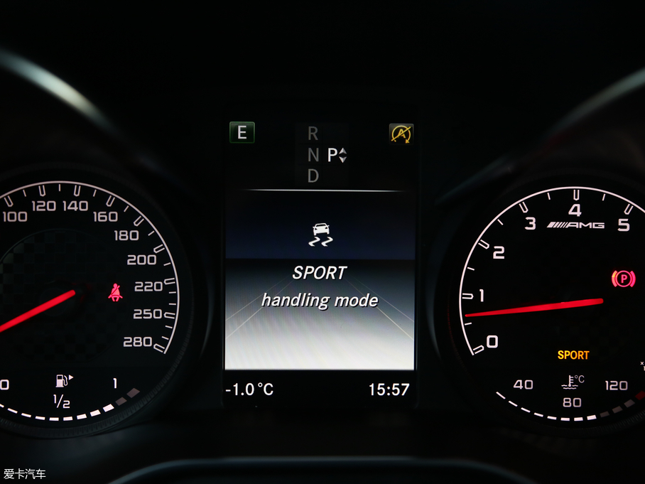 2017YGLC AMG AMG GLC 43 4MATIC ؄e