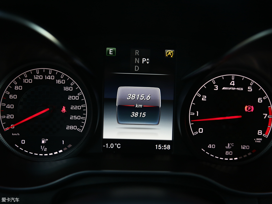 2017YGLC AMG AMG GLC 43 4MATIC ؄e