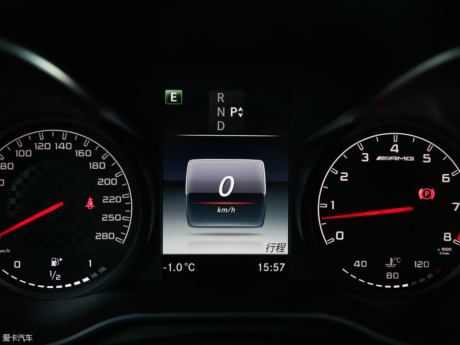 2017YGLC AMG AMG GLC 43 4MATIC ؄e