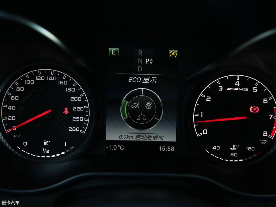 2017YGLC AMG AMG GLC 43 4MATIC ؄e