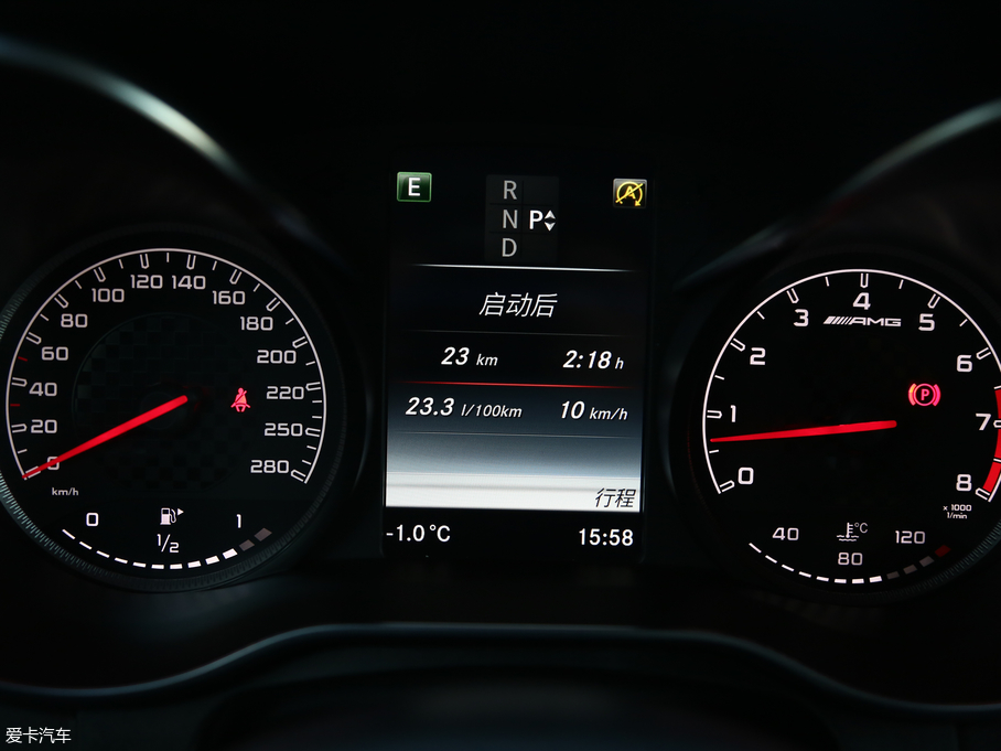 2017YGLC AMG AMG GLC 43 4MATIC ؄e