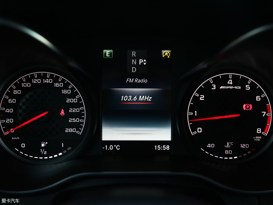 2017YGLC AMG AMG GLC 43 4MATIC ؄e