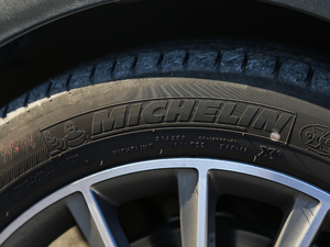 2017AMG GLC 43 4MATIC ؄e ݆̥Ʒ