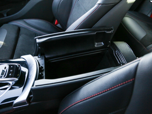 2017A(y)MG GLC 43 4MATIC ؄e g