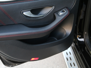 2017A(y)MG GLC 43 4MATIC ؄e g