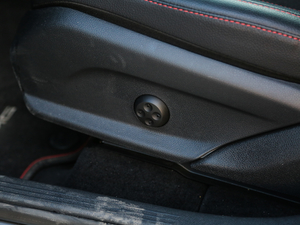 2017A(y)MG GLC 43 4MATIC ؄e g