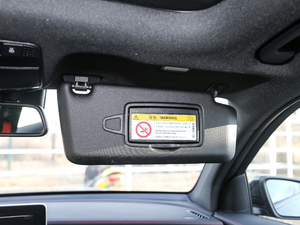 2017AMG GLC 43 4MATIC ؄e g