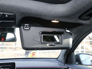 2017AMG GLC 43 4MATIC ؄e g