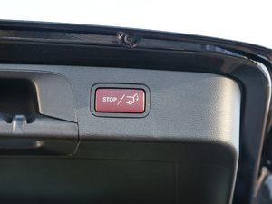 2017AMG GLC 43 4MATIC ؄e g