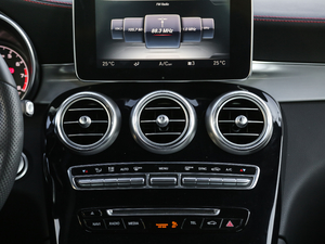 2017AMG GLC 43 4MATIC ؄e {L