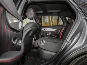2017款AMG GLC 43 4MATIC 特别版 后排座椅放倒