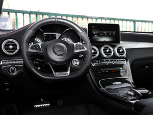 2017款AMG GLC 43 4MATIC 特别版 中控区