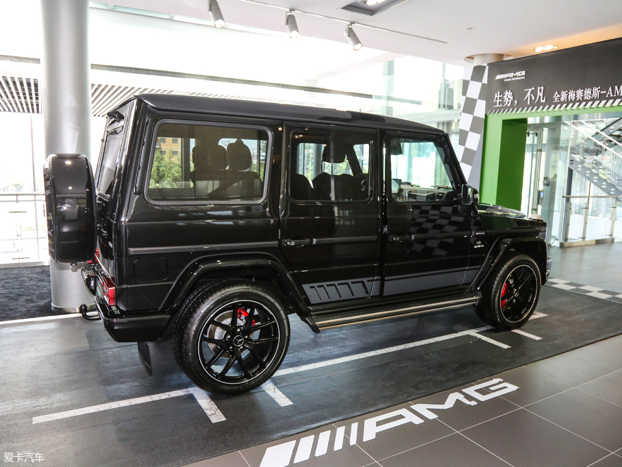 2017YGAMG AMG G 63 ذ