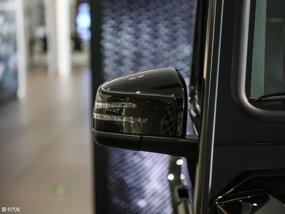 2017YGAMG AMG G 63 ذ