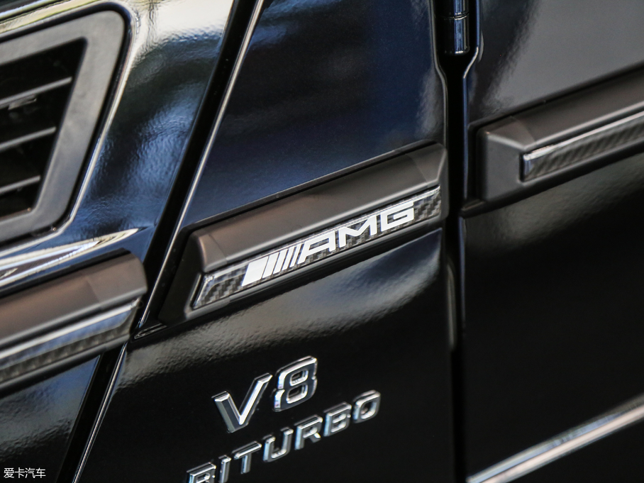 2017YGAMG AMG G 63 ذ