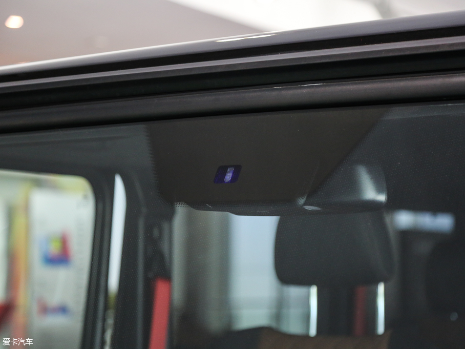 2017YGAMG AMG G 63 ذ