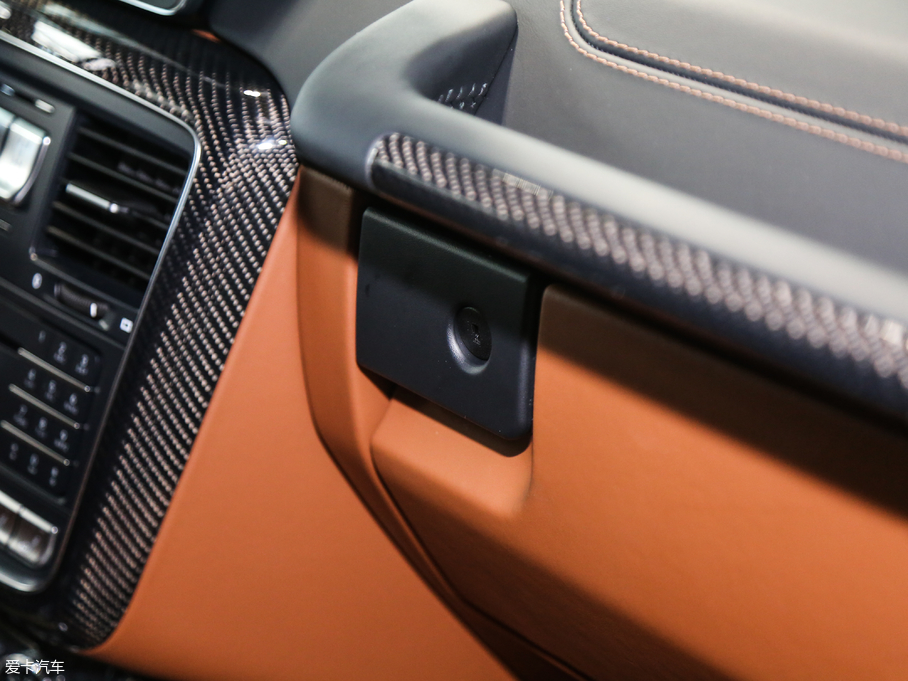 2017YG(j)AMG AMG G 63 ذ