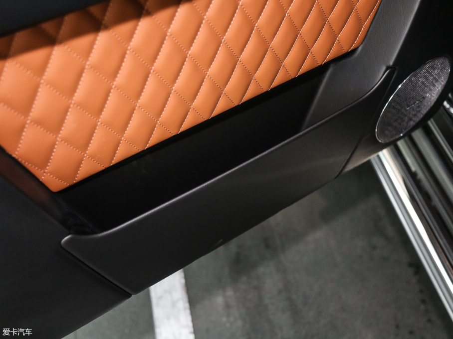 2017YGAMG AMG G 63 ذ