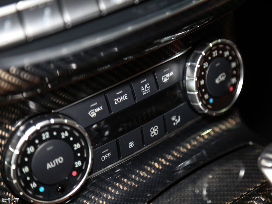 2017YGAMG AMG G 63 ذ