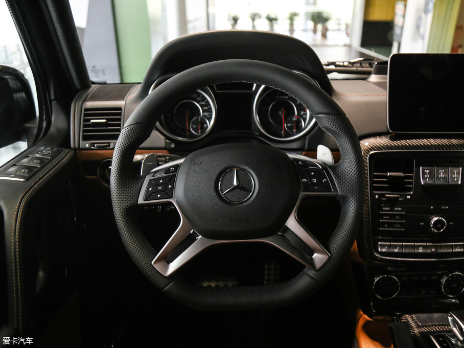 2017YGAMG AMG G 63 ذ