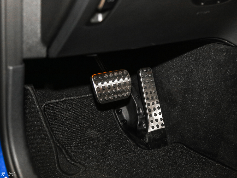 2017YGLCCoupeAMG AMG GLC 43 4MATIC Coupe ؄e