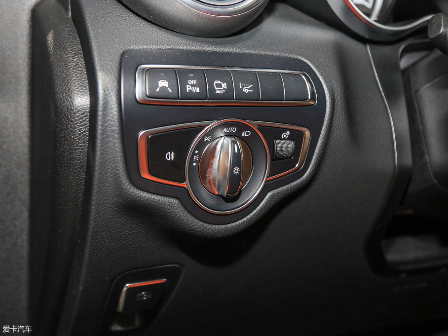 2017YGLCCoupeAMG AMG GLC 43 4MATIC Coupe ؄e