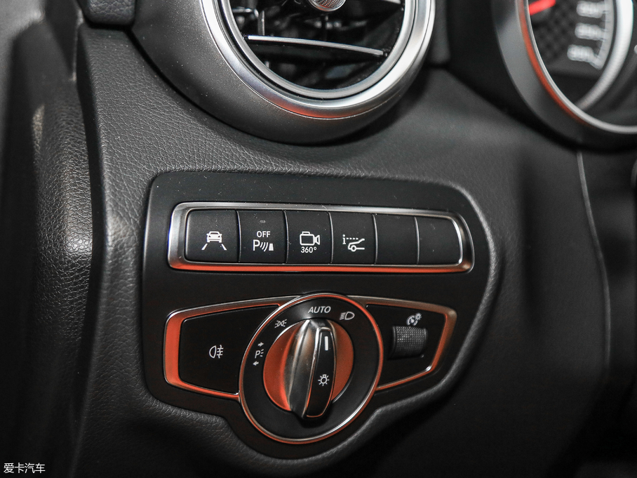 2017YGLCCoupeAMG AMG GLC 43 4MATIC Coupe ؄e