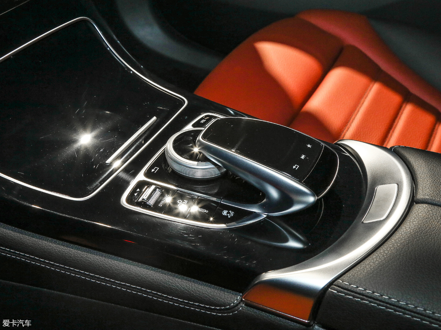 2017YGLCCoupeAMG AMG GLC 43 4MATIC Coupe ؄e