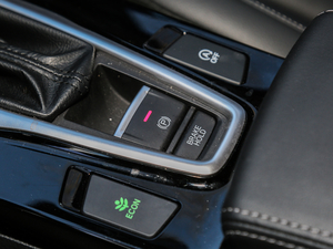 2019款180Turbo CVT旗舰版 国V 驻车制动器