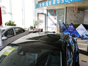 2019款180Turbo CVT领先版 国V 车顶