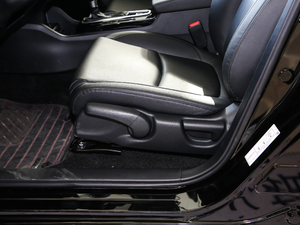 2019款180Turbo CVT领先版 国V 主驾驶座椅调节