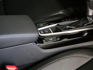 2019180Turbo CVTIȰ V п؅^