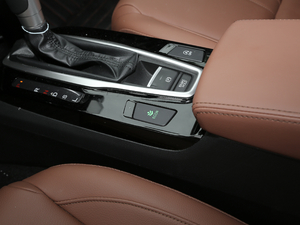 2019款180Turbo CVT旗舰版 国VI 驻车制动器
