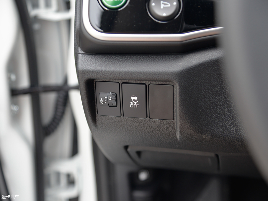 2018���h�� 1.5L CVT�̈́�Pro��