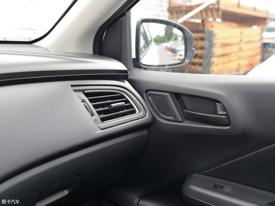 2018���h�� 1.5L CVT�̈́�Pro��