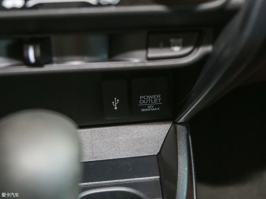 2018���h�� 1.5L CVT�̈́�Pro��