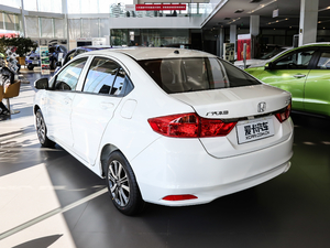 2018款1.5L CVT型动版 左后45度