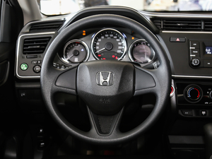 2018款1.5L CVT型动版 方向盘