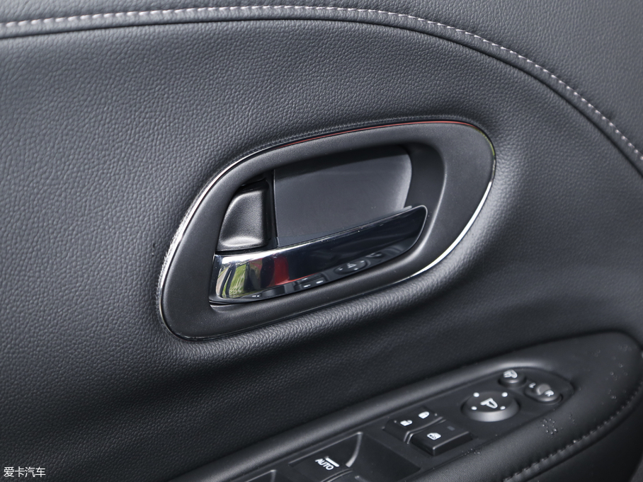 2019���_�� 220 TURBO CVT��Ş�� ��VI