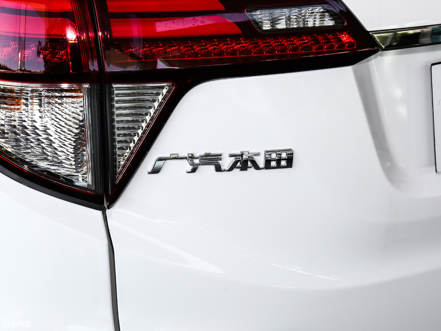 2019���_�� 220 TURBO CVT���A�� ��VI