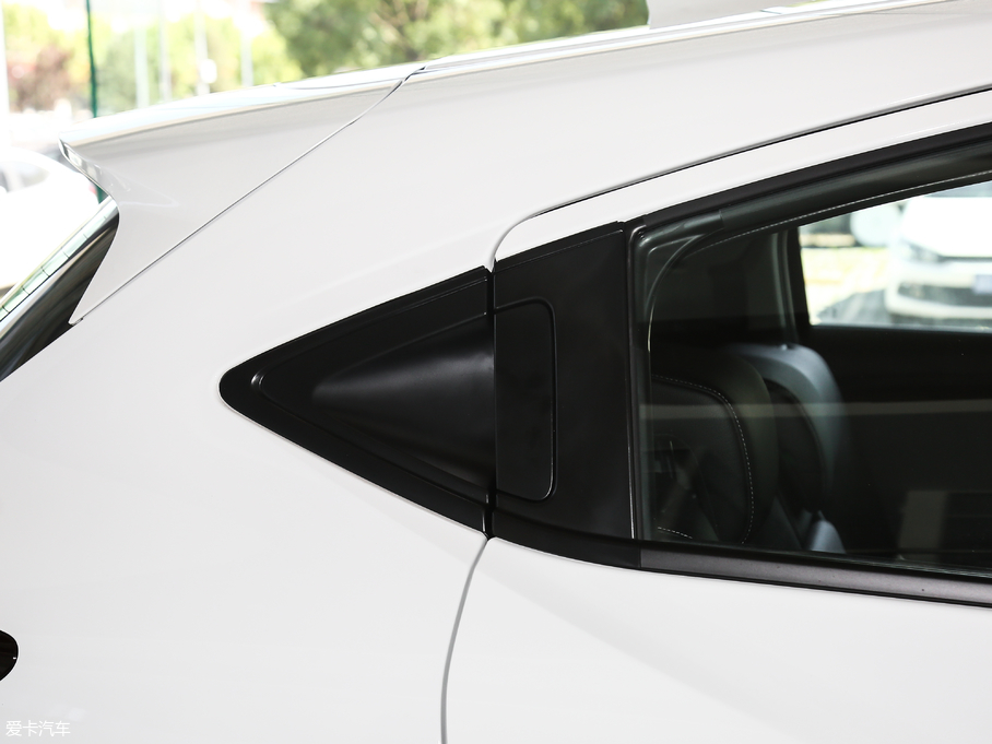 2019���_�� 220 TURBO CVT���A�� ��VI