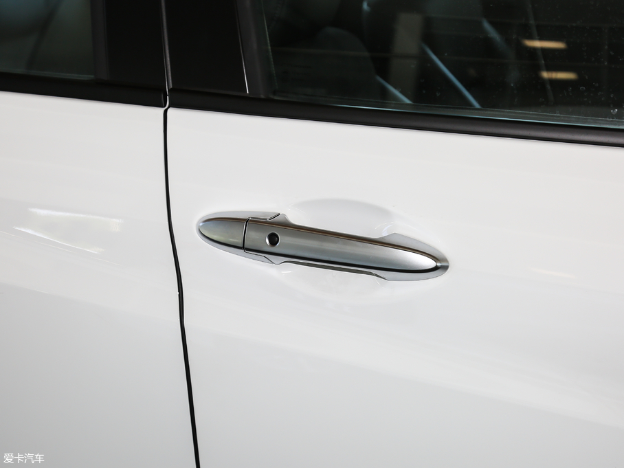 2019���_�� 220 TURBO CVT���A�� ��VI