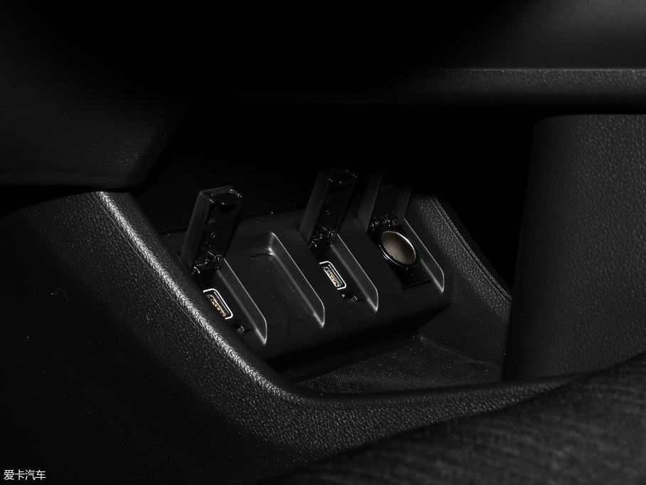 2019_ 220 TURBO CVTA VI