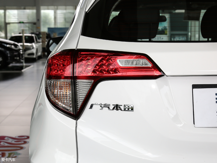 2019���_�� 220 TURBO CVT��Ӣ�� ��VI